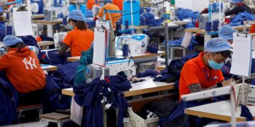 Fashion brands accused of shortcuts on climate pledges overlooking workers | Fashion Industry