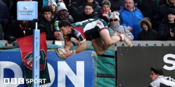 Leicester 36-28 Saracens: Adam Radwan double edges Tigers closer to play-off places