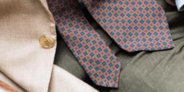 The Maison Hellard / Permanent Style olive linen – Permanent Style