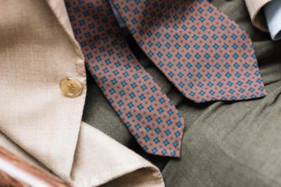 The Maison Hellard / Permanent Style olive linen – Permanent Style
