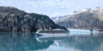 Hubbard Glacier or Glacier Bay NP