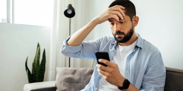 CISA and FBI warn of phishing attacks targeting WhatsApp and Signal