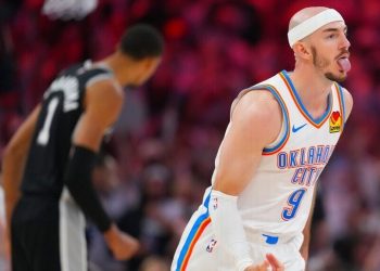 Thunder use balanced attack to win Game 5, take series lead