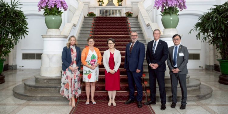 Four New Zealand Lawmakers Banned From China After Taiwan Trip