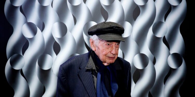 Julio Le Park, Kinetic Sculpture and Op-Art Master, Dies at 97