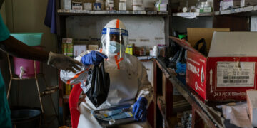 Scientists Race to Test Treatments as Ebola Outbreak Widens