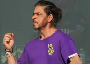 Shah Rukh Khan said Rs 20 crore was a huge investment, so was hesistant to buy KKR at IPL, says Lalit Modi: ‘Mobile company sponsored, gave $5 million advance’ |