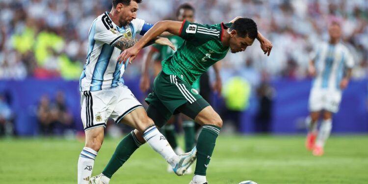 World Cup VAR review: Should Messi have been sent off vs. Algeria?
