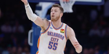 Thunder to keep Hartenstein on new 3-year deal, sources say