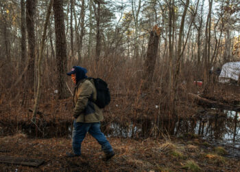 Where Billionaires Summer, a Gardener Died in the Snow