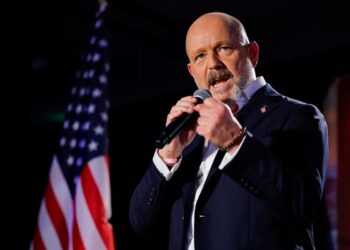 Former Fox News host Steve Hilton and Biden cabinet chief surge towards face-off for governor in California