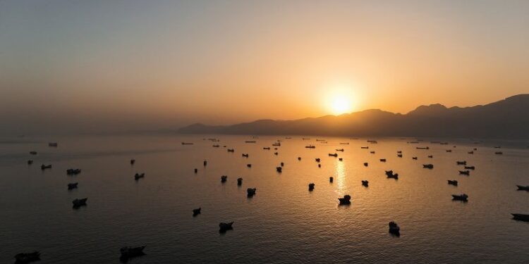 The Strait of Hormuz is ‘leaking’ oil
