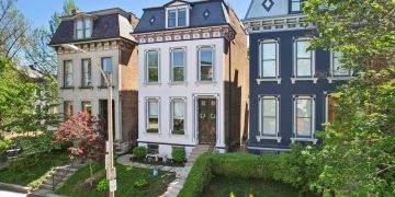$900,000 Homes in Missouri, Texas and New York