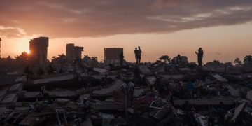 Venezuela Live Updates: Rescuers Battle Through Aftershocks in Search for Survivors