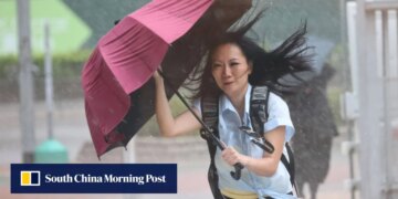 Hong Kong lifts amber rain warning, showers and thunderstorms to persist