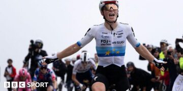 Women’s Giro d’Italia 2026: Demi Vollering wins shortened queen stage on day eight