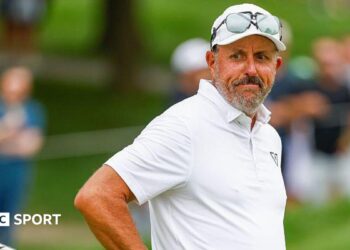 Phil Mickelson’s club membership revoked amid allegations of inappropriate contact