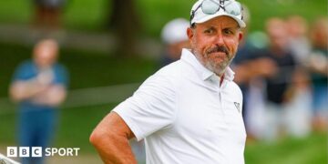 Phil Mickelson’s club membership revoked amid allegations of inappropriate contact