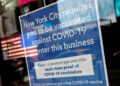 NYC vaccine-checker caught in her own trap — RT USA News
