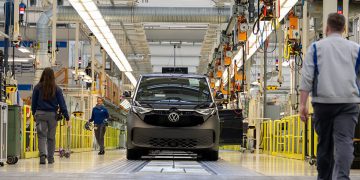 German auto giant to slash 100,000 jobs – Reuters — RT Business News