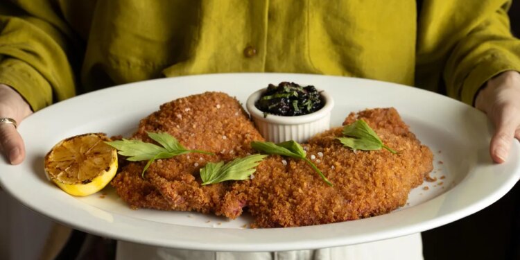 Trudie’s Tavern Opens in Carroll Gardens