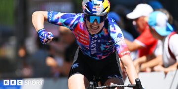 Tour de Suisse Femmes: Zoe Backstedt sprints to stage three victory