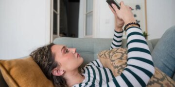 Gen Z interviewer slams her generation’s ‘attitude’ after candidate dialled in from their phone