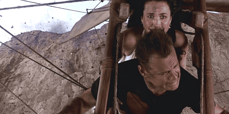Bruce Willis’ Unfairly Forgotten Heist Comedy Is Indiana Jones Meets Die Hard