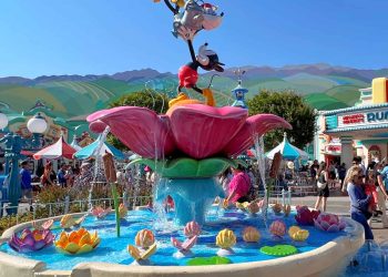 25 Disneyland Experiences Preschoolers Love (That Aren’t Rides!)