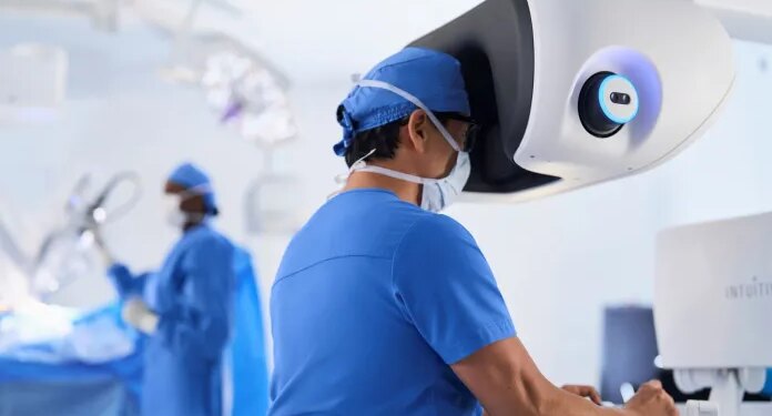 New robotic-assisted technology enhances precision lung surgery