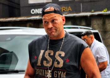 Robert Garcia Dismisses Dana White Concerns Over Tyson Fury-Anthony Joshua Fight