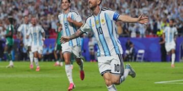 Magical Messi equals World Cup goals record as Argentina thump Algeria 3-0