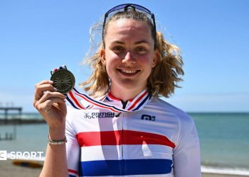 Zoe Backstedt: British champion targets Tour de France Femmes debut after wonder week