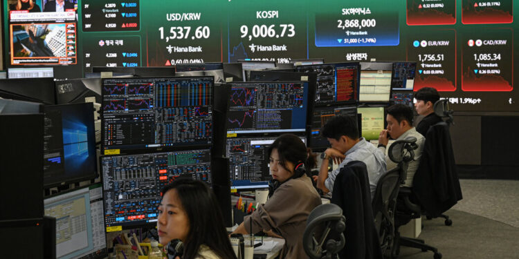 Markets Recoil in Global Sell-Off Driven by Tech Stocks