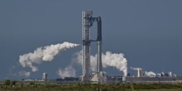 Highlights: SpaceX Starship finds mixed success in V3 debut