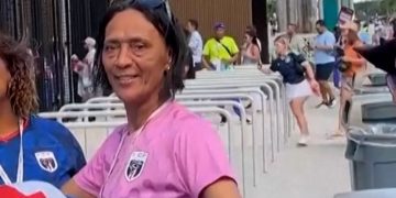 Mom finally sees son play in World Cup