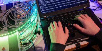 FBI warns cybercriminals posing as IT support are targeting law firms