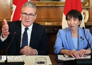 UK and Japan agree £18bn investment deal