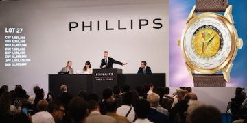 Phillips notches highest-grossing watch auction in history