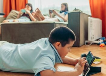 How does screen use factor into brain development? We don’t know yet