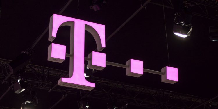 T-Mobile is killing off old plans and forcing loyal customers onto pricier ones