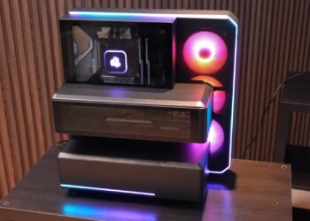 Phanteks shows off PC case that bucks the fish tank trend in favour of greater thermal efficiency and giving your GPU its own little room