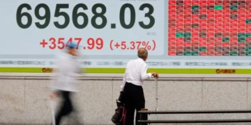 Stocks rise as SpaceX fever lifts tech; yen flat after BOJ hikes rates