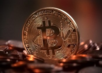 Essential Guide: 10 Tips to Navigate the Crypto World