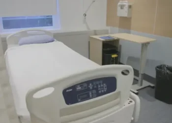 Canadians spending more time waiting for emergency health care: CIHI – National