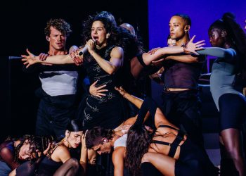 On the ‘Lux Tour’, Rosalía Shape Shifts Through Dance