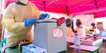 The Most Promising Ebola Vaccine Has Been Sitting on the Shelf for 15 Years