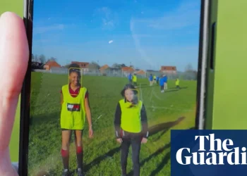 UK parents warned over posting images of children amid AI sexual abuse fears | Child protection
