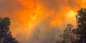 Dramatic video shows Aspen Acres Fire growing