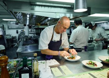 Tom Colicchio’s Final Service | Food and Environment Reporting Network